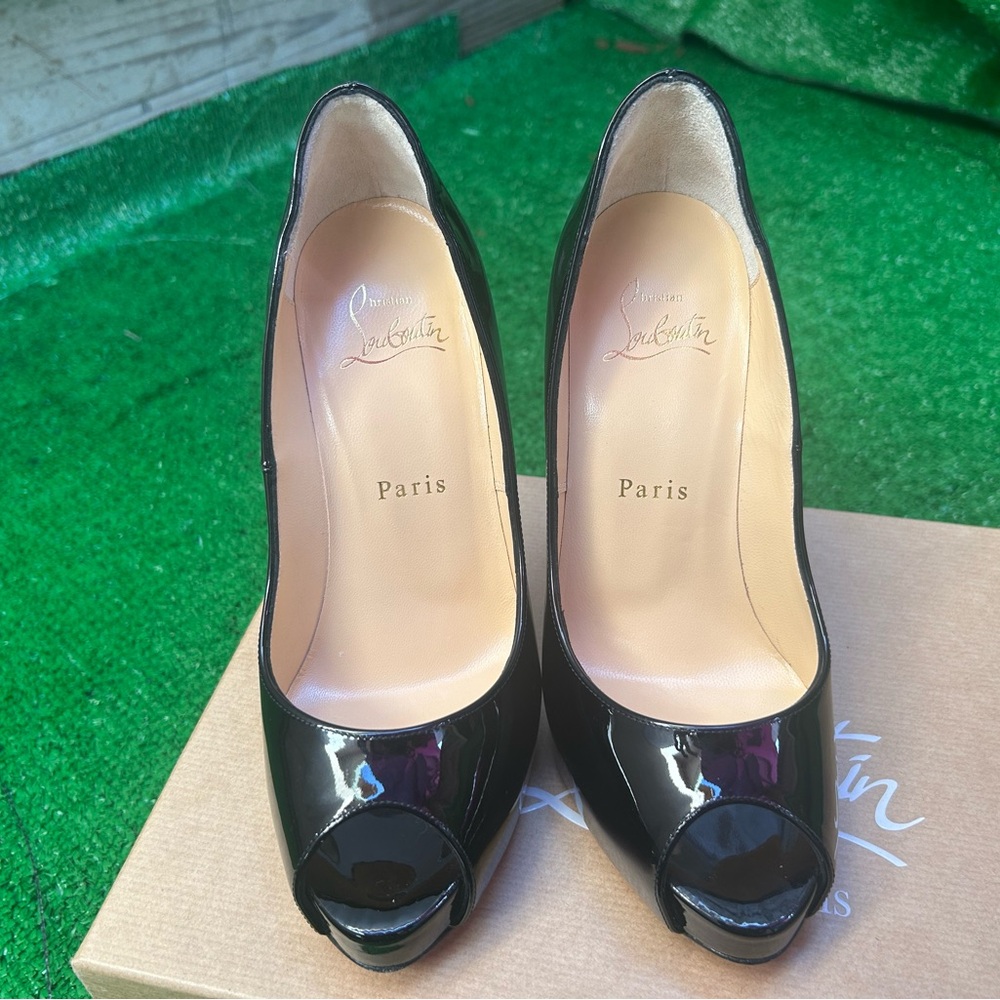 Christian Louboutin new Very Prive Heels